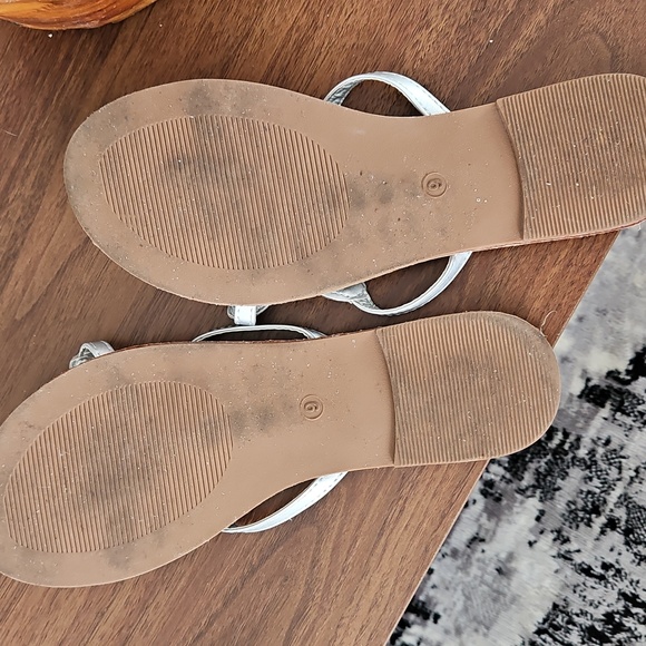 Silver Starfish Women's Sandals - Picture 2 of 2